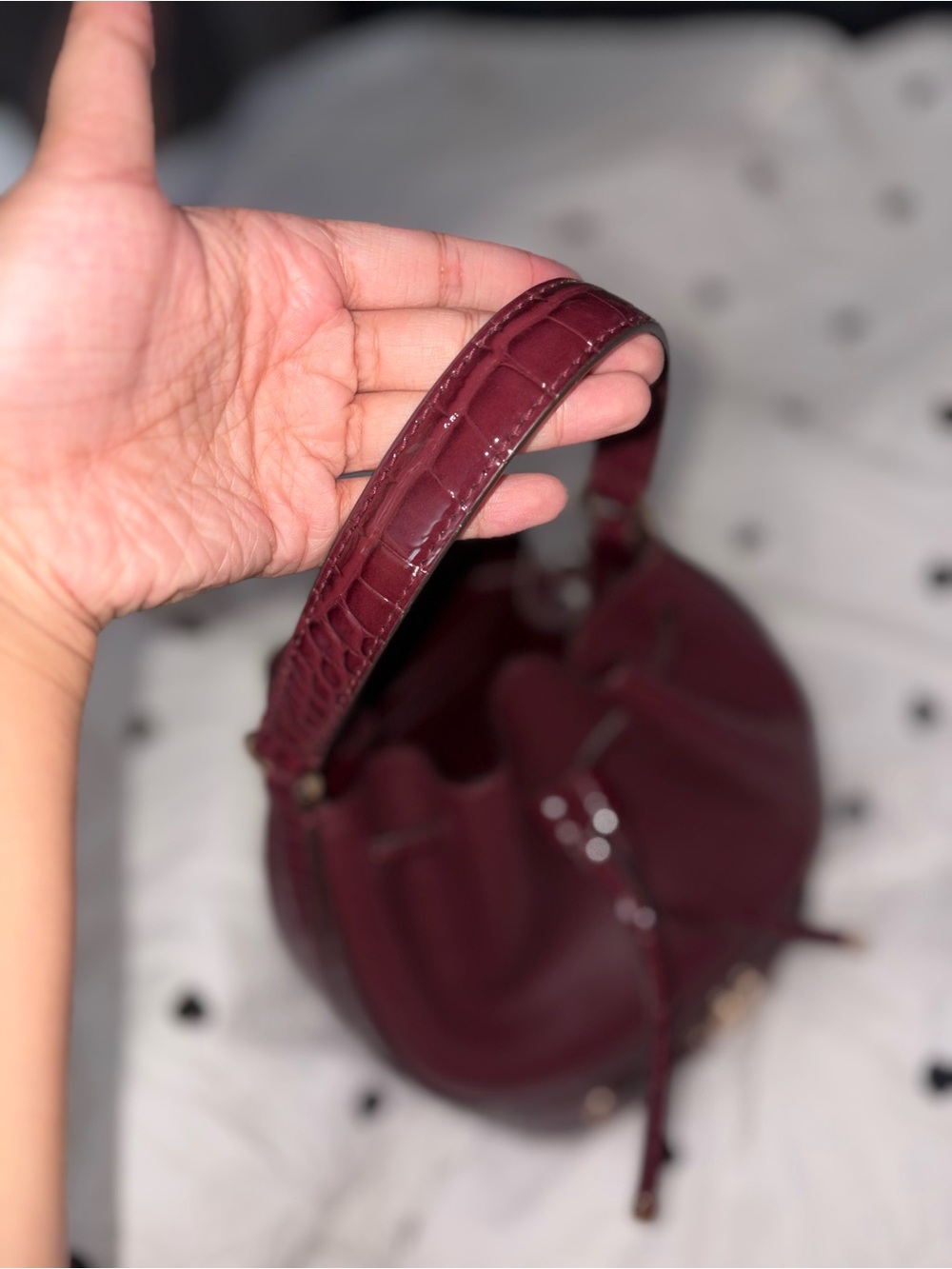 NEW Michael Kors Wine Croc-Accent Pebbled Leather Drawstring Bucket Bag - Picture 4 of 7